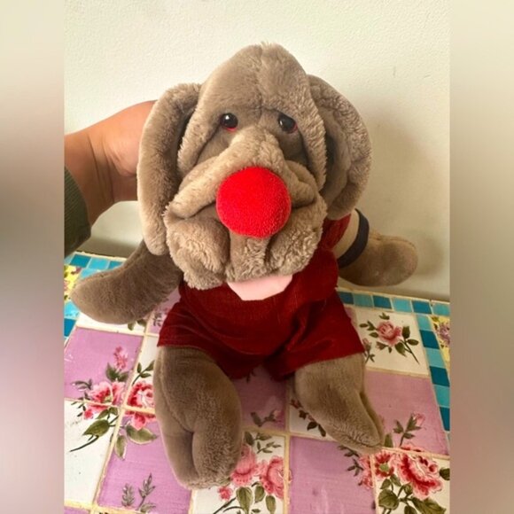 WRINKLES Vintage Cuddly Brown Plh PUPPET Dog with Red Overalls - Picture 6 of 6
